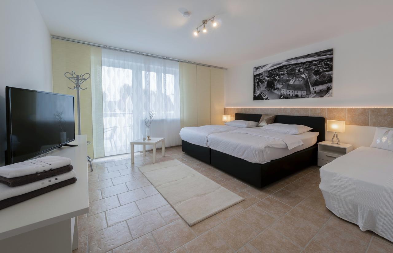 Wn Rooms Wiener Neustadt Dış mekan fotoğraf