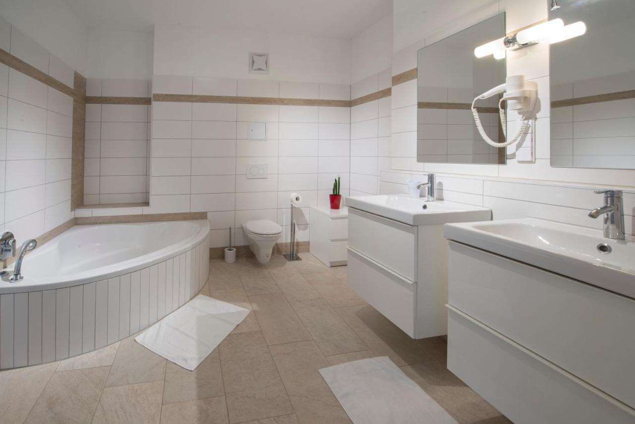 Wn Rooms Wiener Neustadt Dış mekan fotoğraf