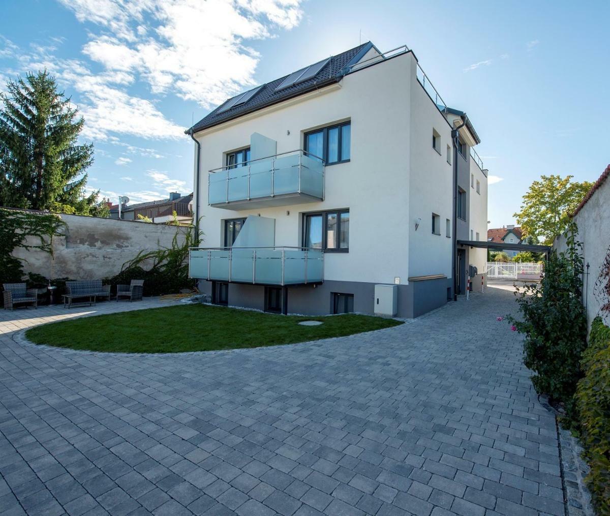 Wn Rooms Wiener Neustadt Dış mekan fotoğraf